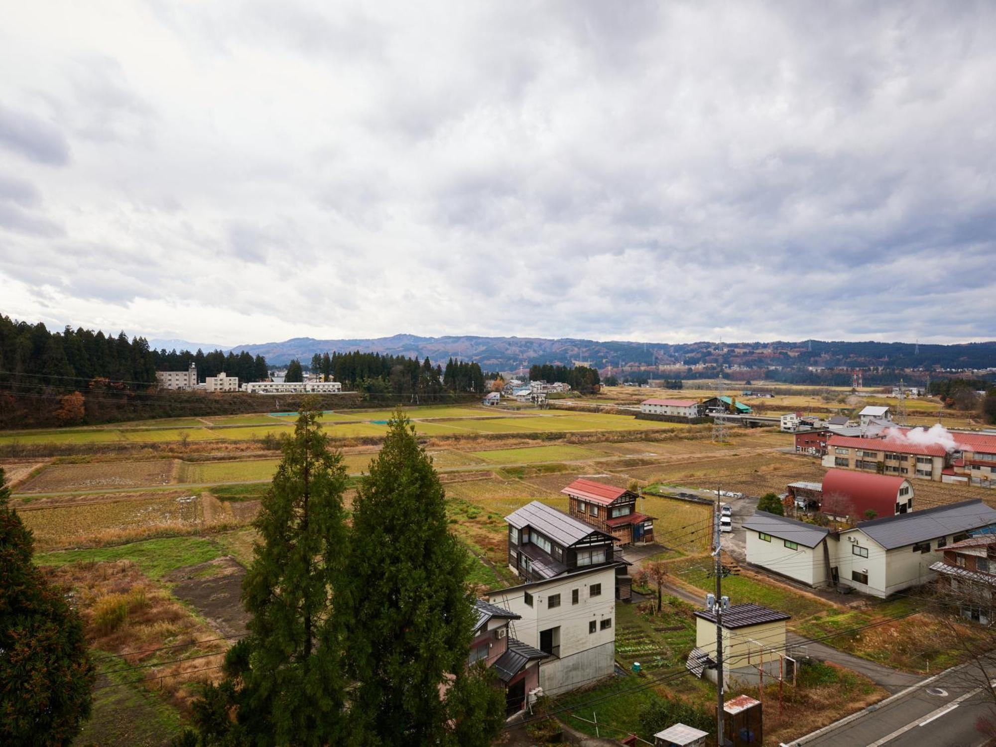 ホテル Hayamasou 十日町市 エクステリア 写真