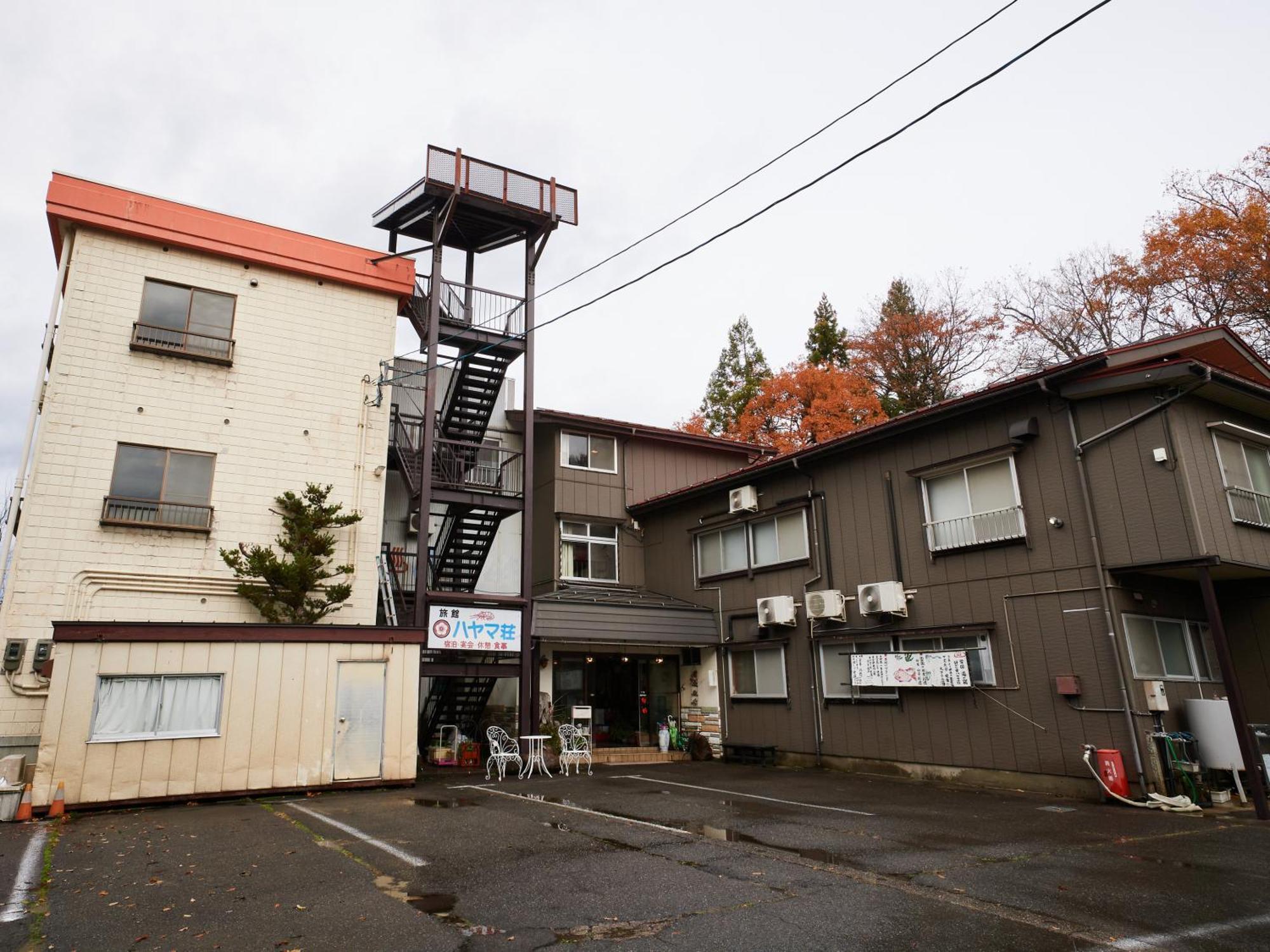 ホテル Hayamasou 十日町市 エクステリア 写真